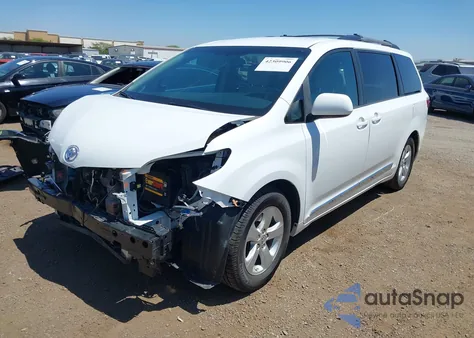 2015 Toyota Sienna Le 8 Passenger from USA, damaged, VIN 5TDKK3DC3FS553918
